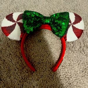 Disney park, Minnie mouse, years Christmas peppermint themed candy